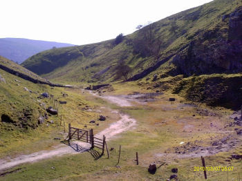 Gill Heads valley near Troller's Gill