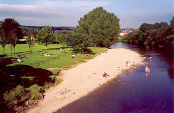 River Wharfe, Wharfedale, Ilkley, Yorkshire