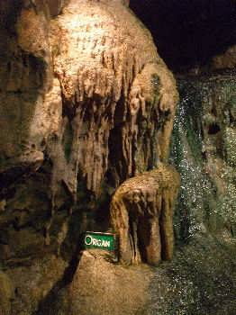 Stump Cross Caverns