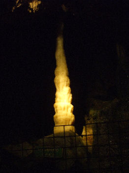 Stump Cross Caverns