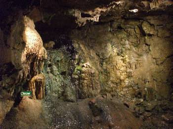 Stump Cross Caverns